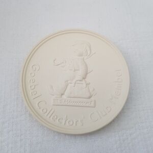 Hummell Collector's plaque new in box